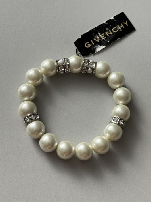 Браслет від Givenchy