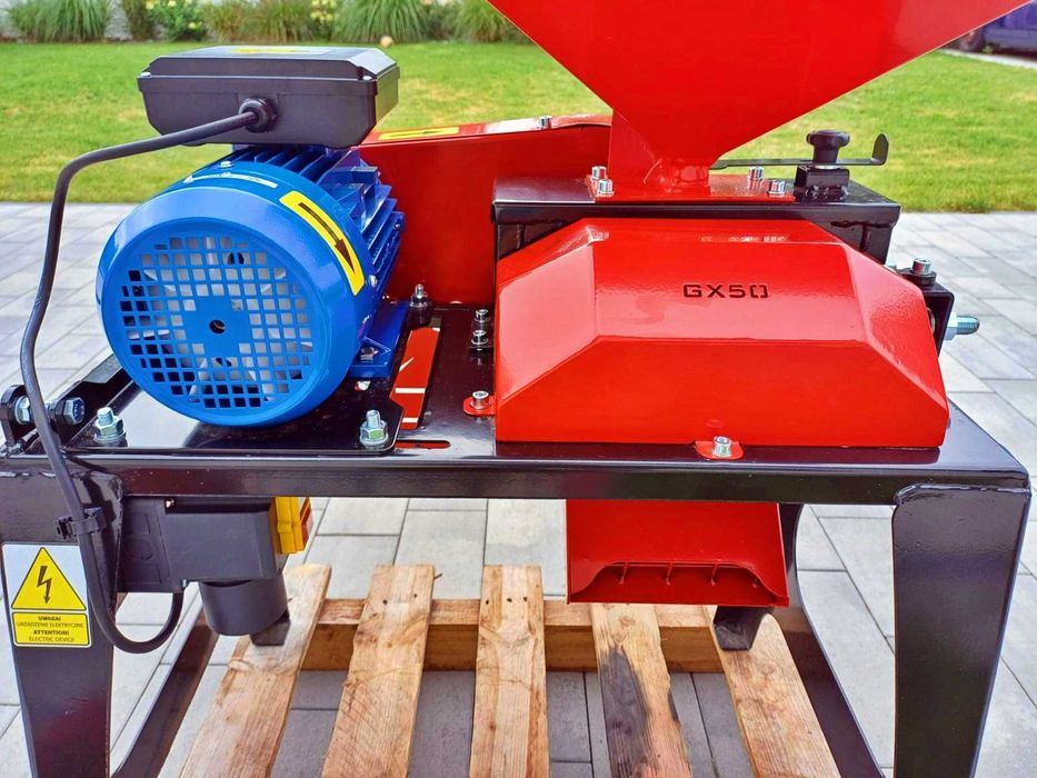 Gniotownik zboża 1,5kW 230V Zgniatacz ziarna Gniotownik walcowy MŁYN