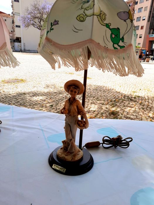 Candeeiro vintage em marfinite