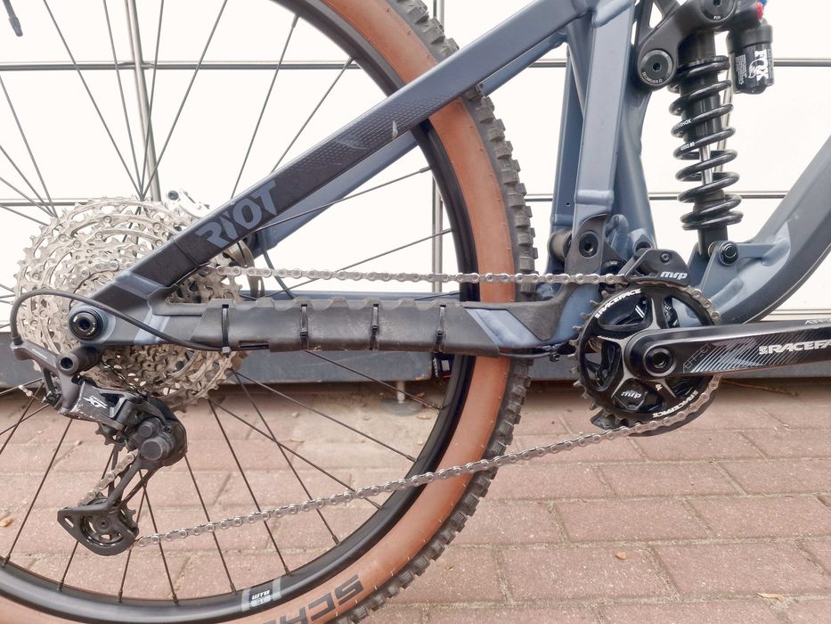 Rower Enduro GHOST Riot EN AL Full Party / rozm. XL / FOX 170/160 mm