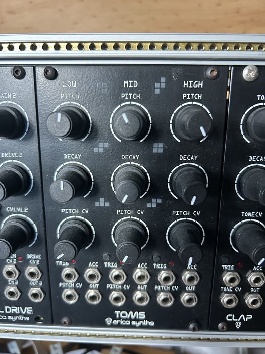 Módulos sintetizadores da Erica Synth