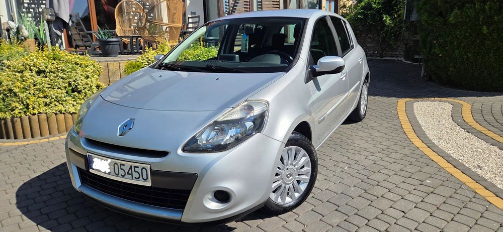 Renault Clio ** 110 tys.km ** Salon PL ** Nawigacja **