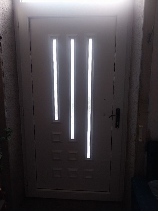 Porta exteriro em madeira/pvc