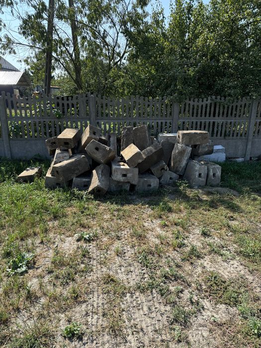 Duże bloki betonowe