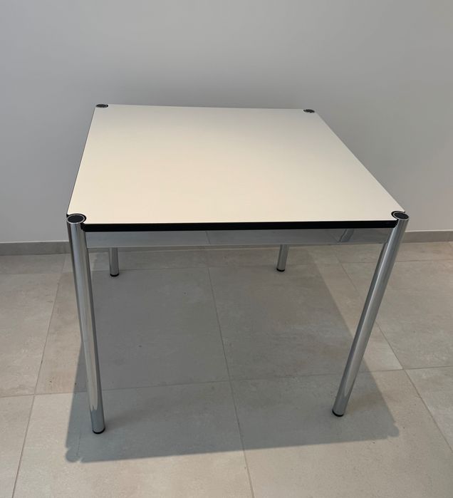 Usm Haller stół biały / biurko 75cm x 75 cm