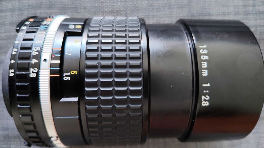 Objetiva Nikon 135mm 2.8 serie E