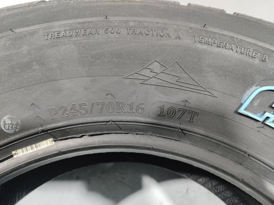 2 pneus novos 245-70R16 Aplus - Oferta dos Portes