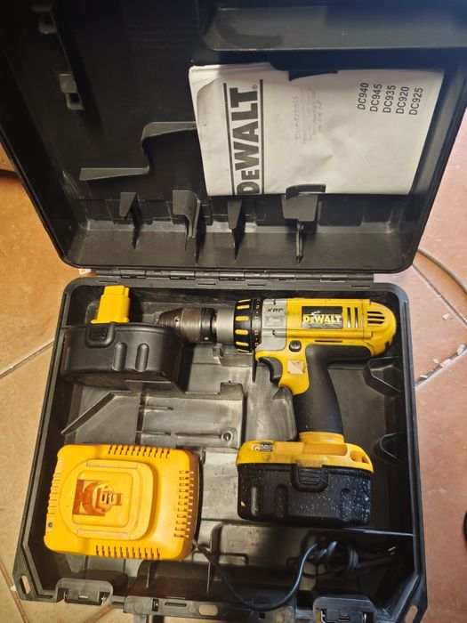 Wkrętarka DeWalt DC925