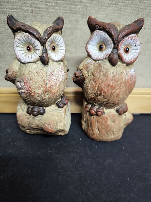 2 Mochos decorativos em barro