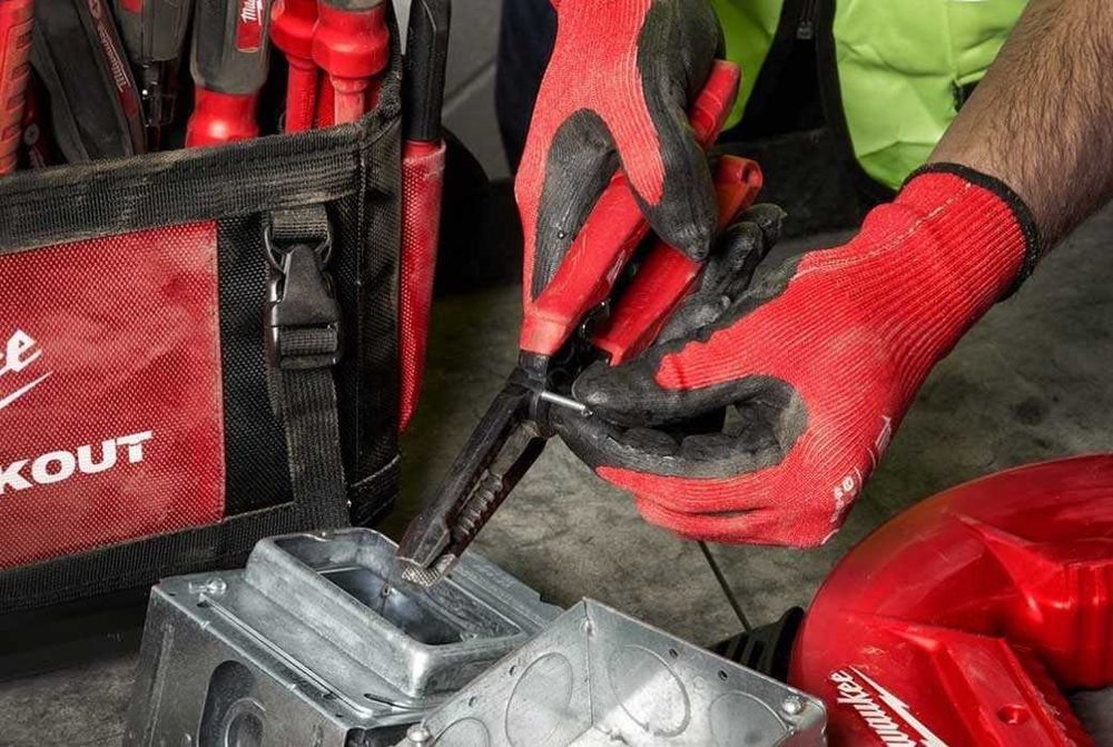 Плоскогубці MILWAUKEE 7-в-1 для електрика зняття ізоляції та обжим