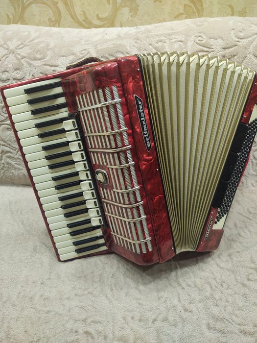 weltmeister diana, акордеон, повний, 120 басів.