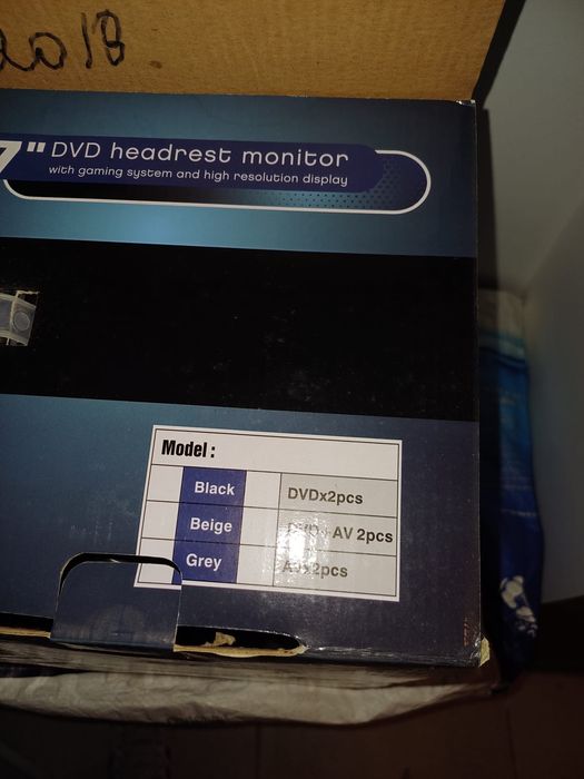 Encosto de cabeca com dvd universal