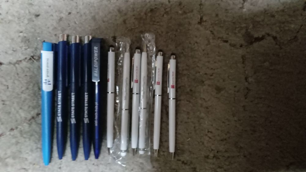 Tanio sprzedam nowe firmowe długopisy itp,wszystko na moich ogłoszenia
