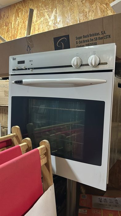 Forno teka a funcionar bem para desocupar