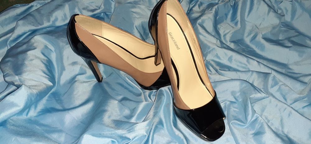 Nowe szpilki na wysokim obcasie roz.39