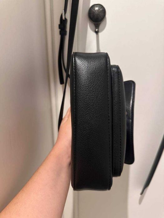 Сумка Calvin Klein  Re-Lock Camera Bag W/Flap_Pbl K60K612538