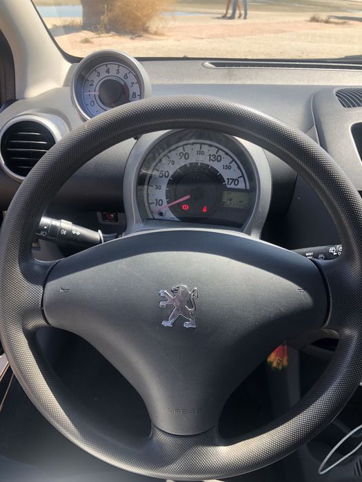 Peugeot 107  em perfeitas condicoes