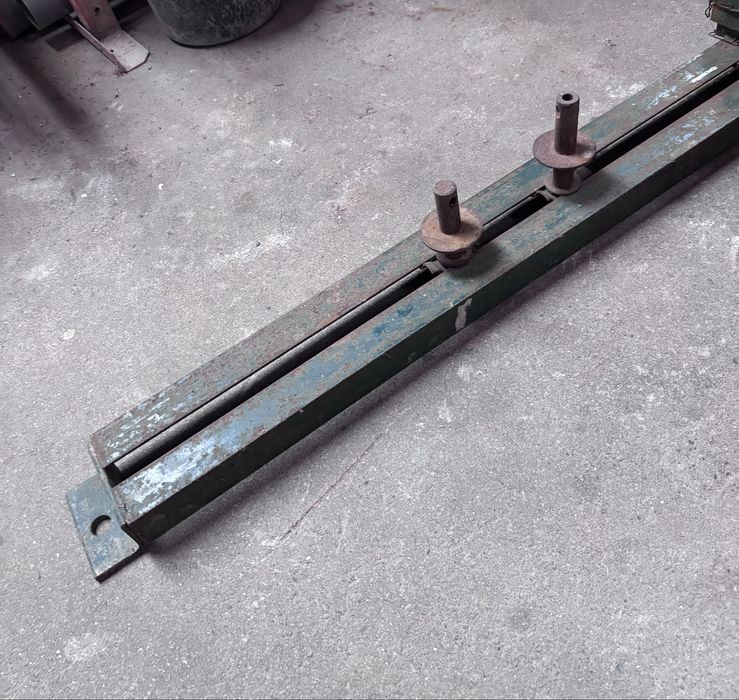 Máquina de moldar ferro manual