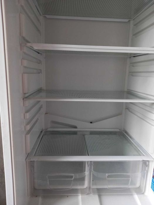 Indesit холодильник