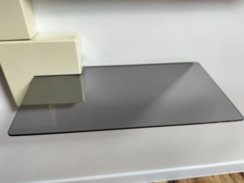 Półka pod dekoder, konsole