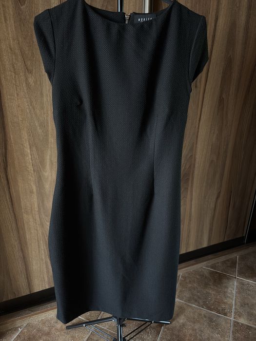 Sukienka z Długim zamkiem,elegancka