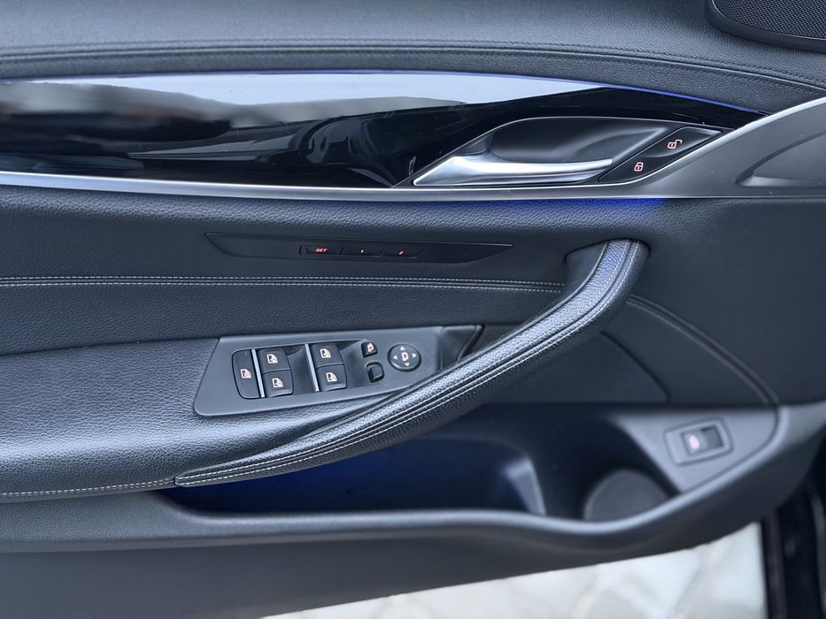 BMW 5 G30 БМВ 5 3.0 дизель полный привод!