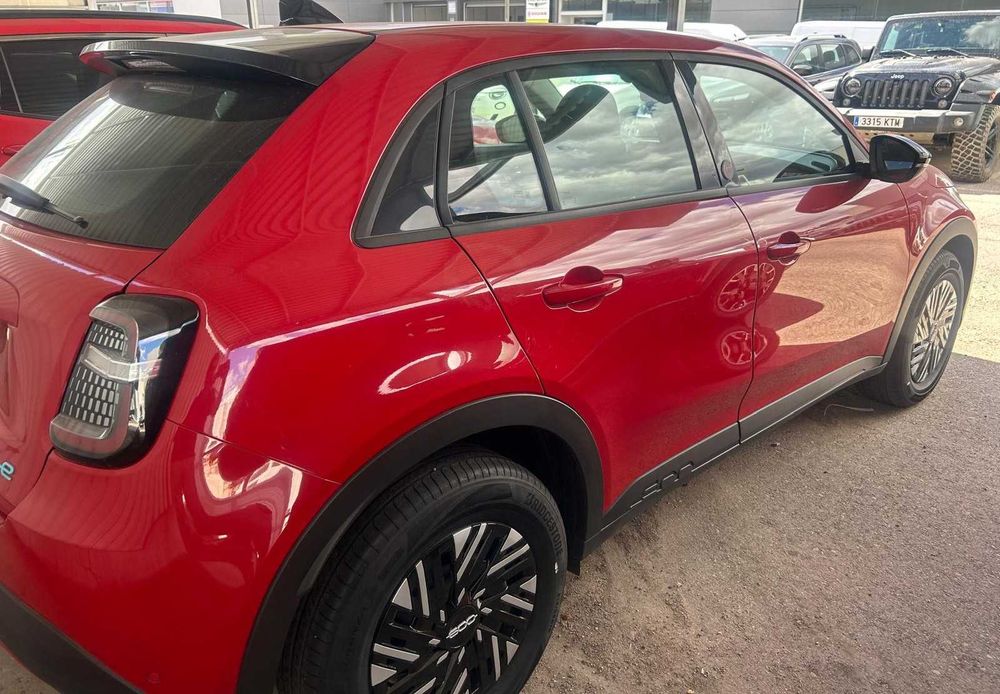 Fiat 600 bev (RED)