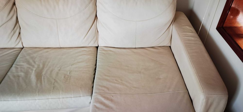 Sofá com chaise long