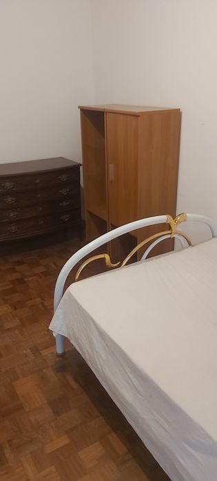 Arrenda-se quartos