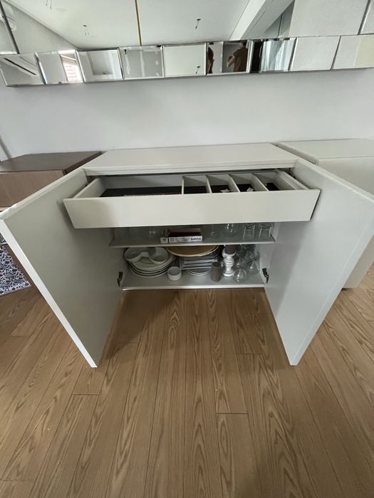 Movel aparador e espelho