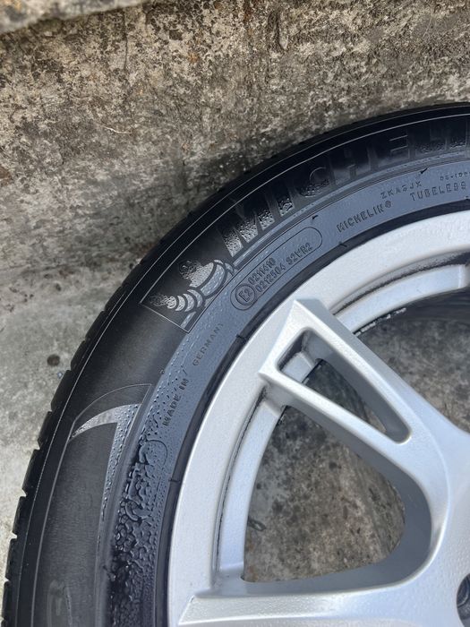 Шини с дисками Skoda Seat Audi VAG 215/55 R16 Літо 2015 рік Michelin 80%  5.112 розболтовка