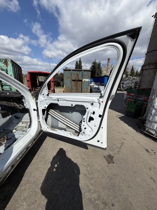 Drzwi BMW G12 A96 przód lewe prawe BMW G11 Seria 7 przednie
