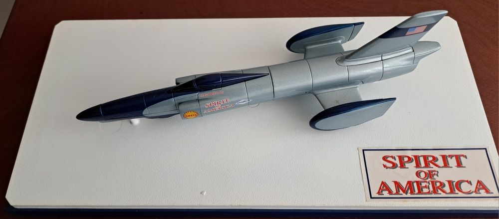 Miniatura Automóvel "SPIRIT OF AMERICA"- Record car