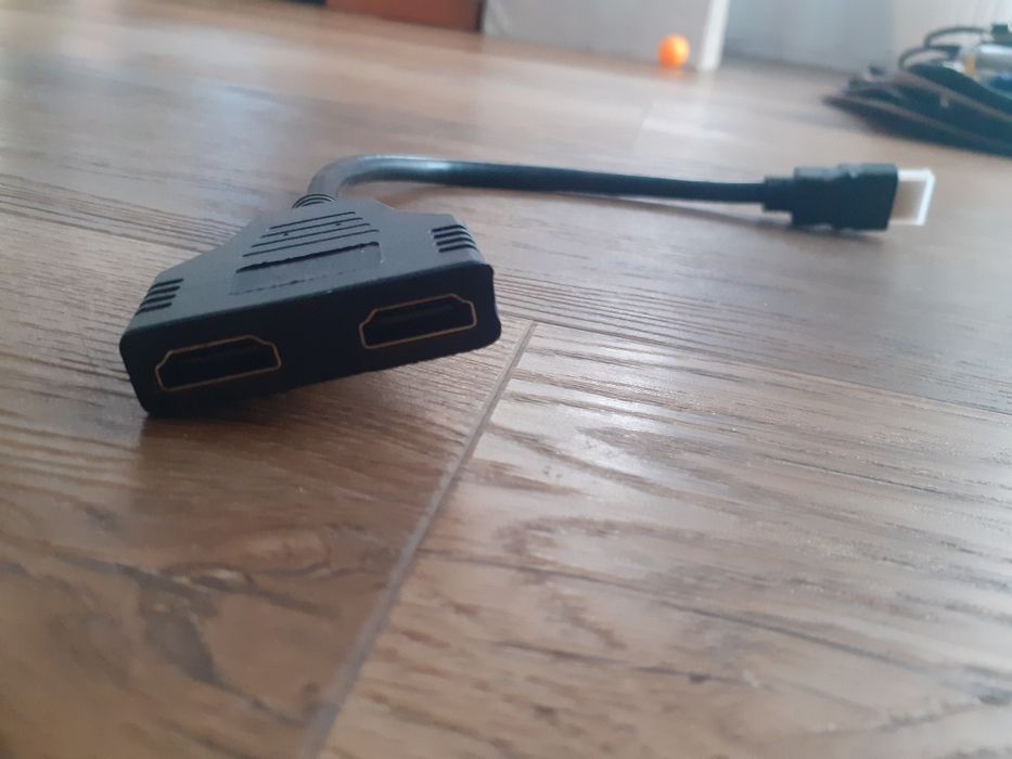 Rozdzielacz / Splitter HDMI 1x2 (1 wtyk męski na 2 gniazda żeńskie) – czarny