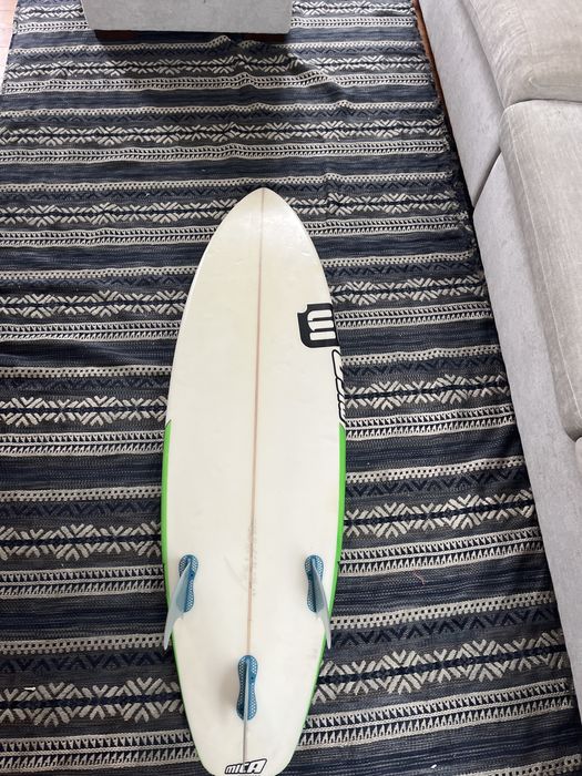 Prancha de surf em bom estado