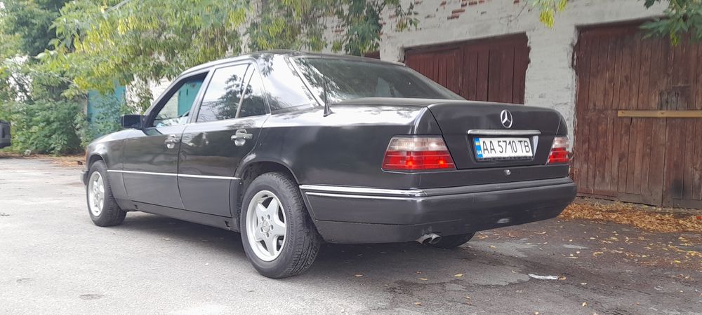 Продам Мерседес W124