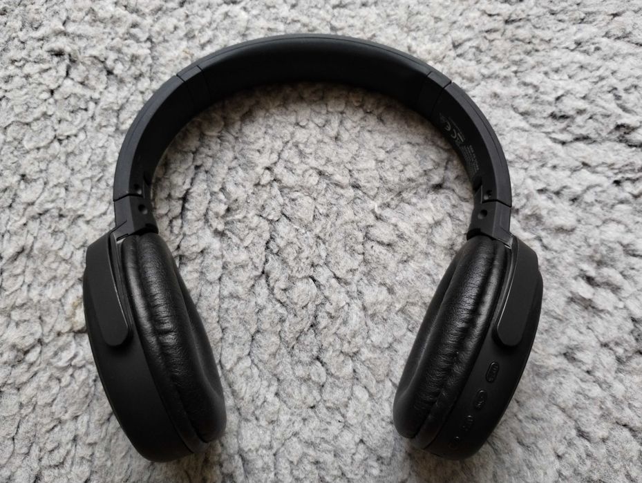 Słuchawki z Bluetooth, na kartę + radio