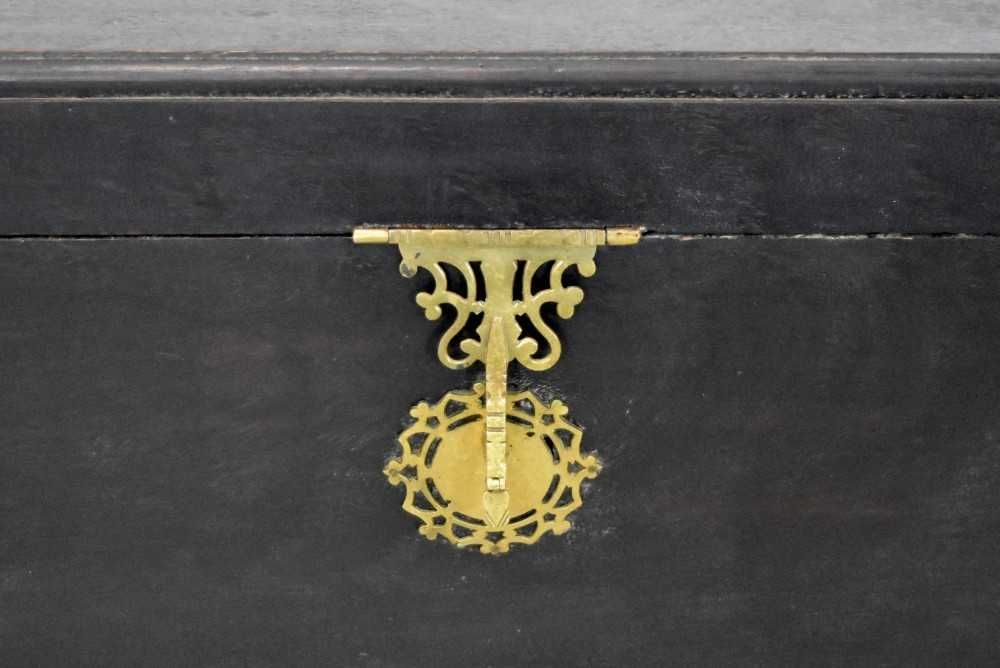 Arca-baú em madeira