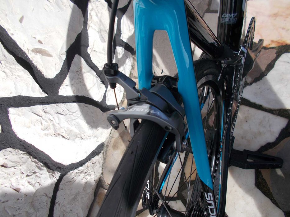 Focus Cayo tamanho M Full Carbon Full Ultegra