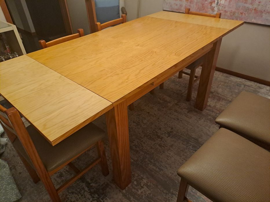 Mesa de sala de jantar