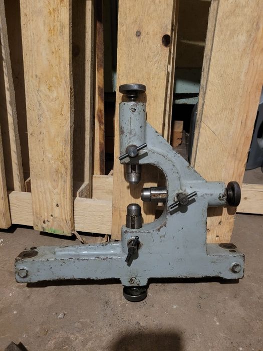 Продам люнет подвижный