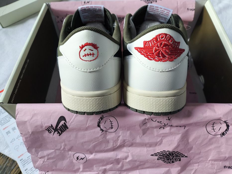 Кросівки Nike Air Jordan 1 x Travis Scott 1:1