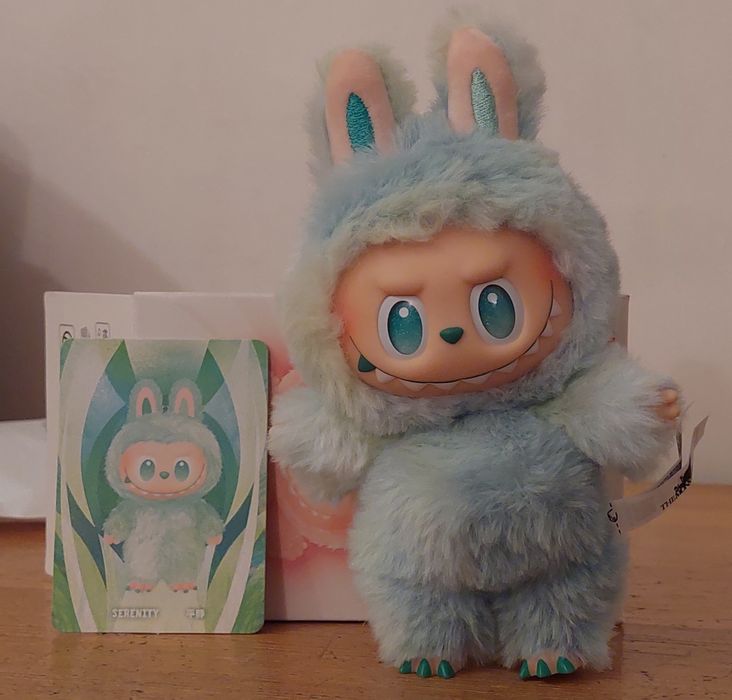 Oryginalna Labubu Serenity zielona Big into Energy tanio