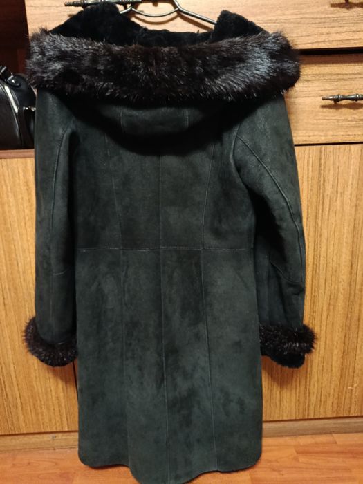 Жіноча натуральна дублянка.