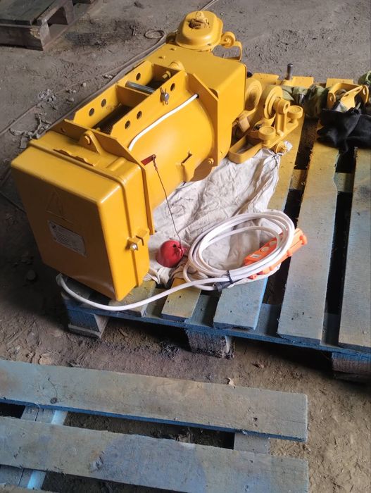 Таль електрична 1 т 6 м