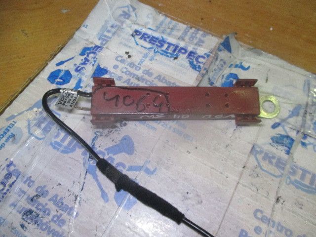 Amplificador de colunas VOLVO V50 (MW)