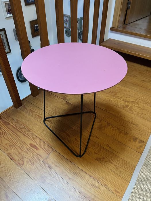 Mesa de apoio rosa