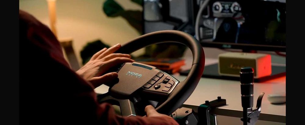 Novo, em caixa, Moza Trucking Bundle - Volante e Pedais para simulação de camião