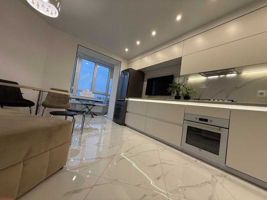 Продаж 1к квартири з ремонтом