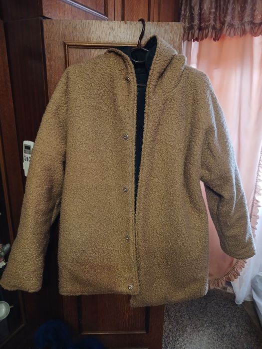 Продам женскую куртку